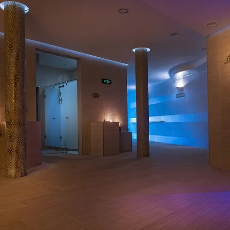 Villa Plaza Boutique Hotel & Spa-2